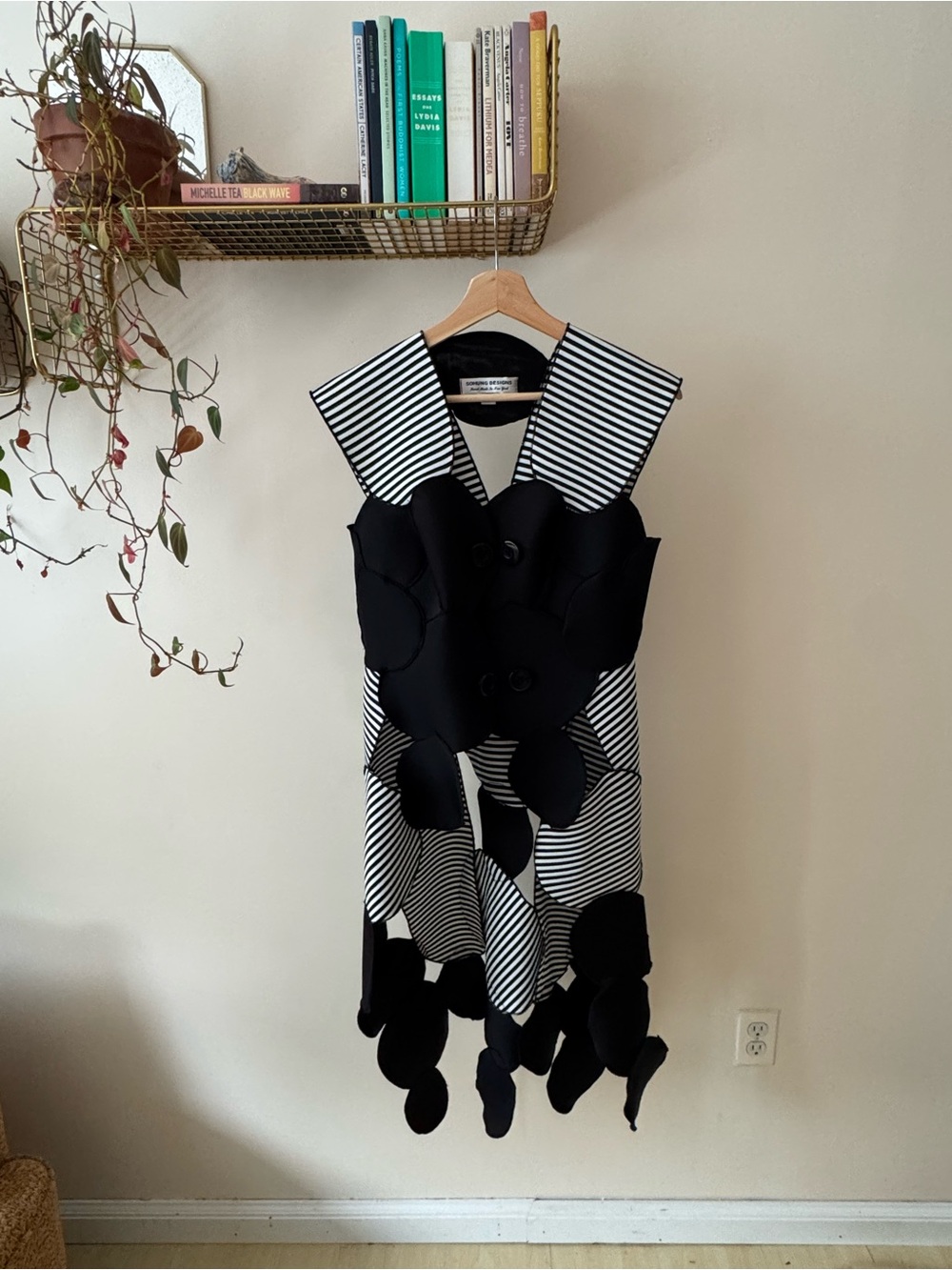 Sohung Designs Black & White Sculptural Sleeveless